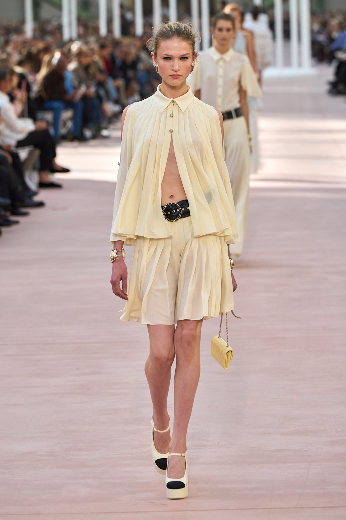 butter yellow ss25 trend