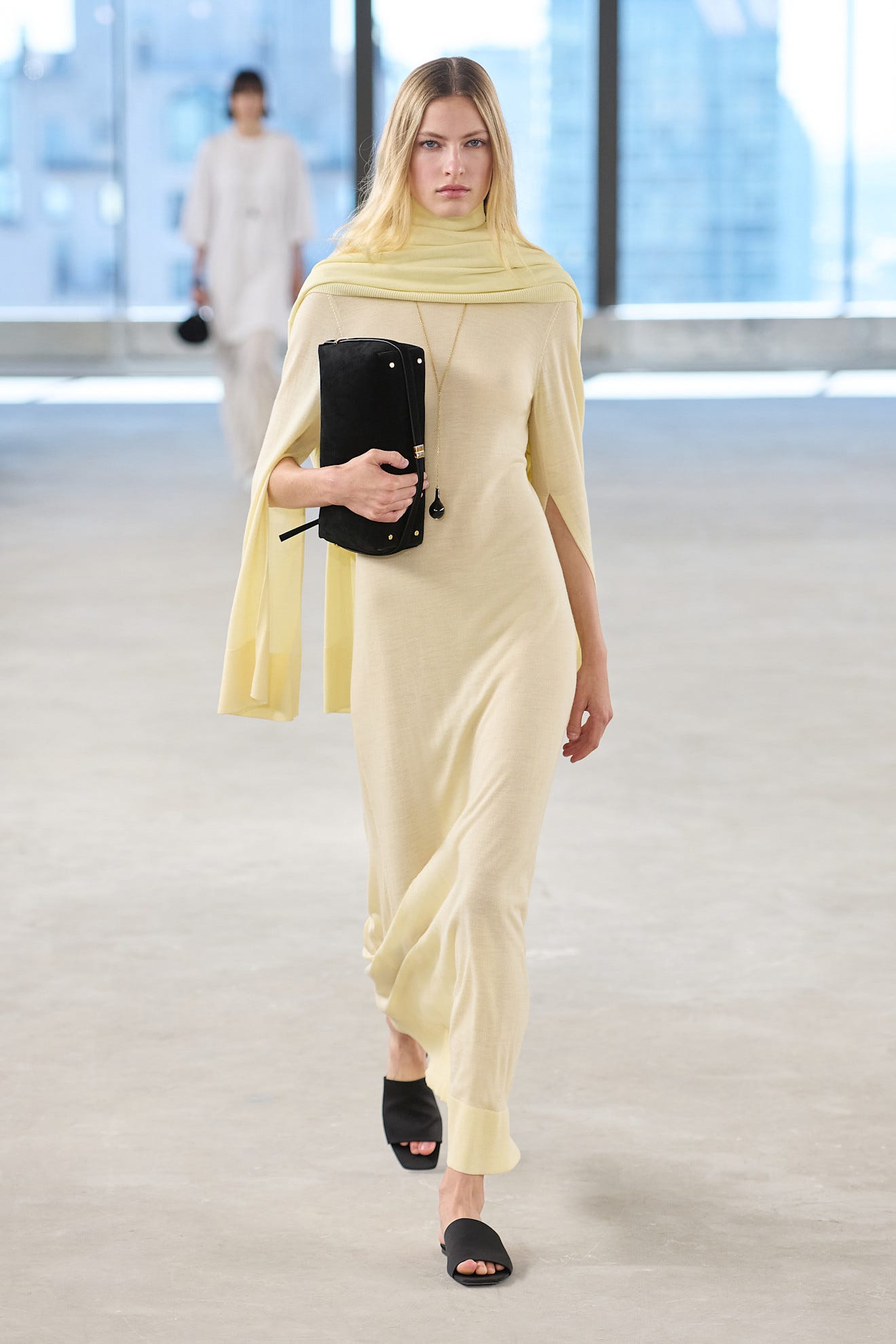 butter yellow ss25 trend