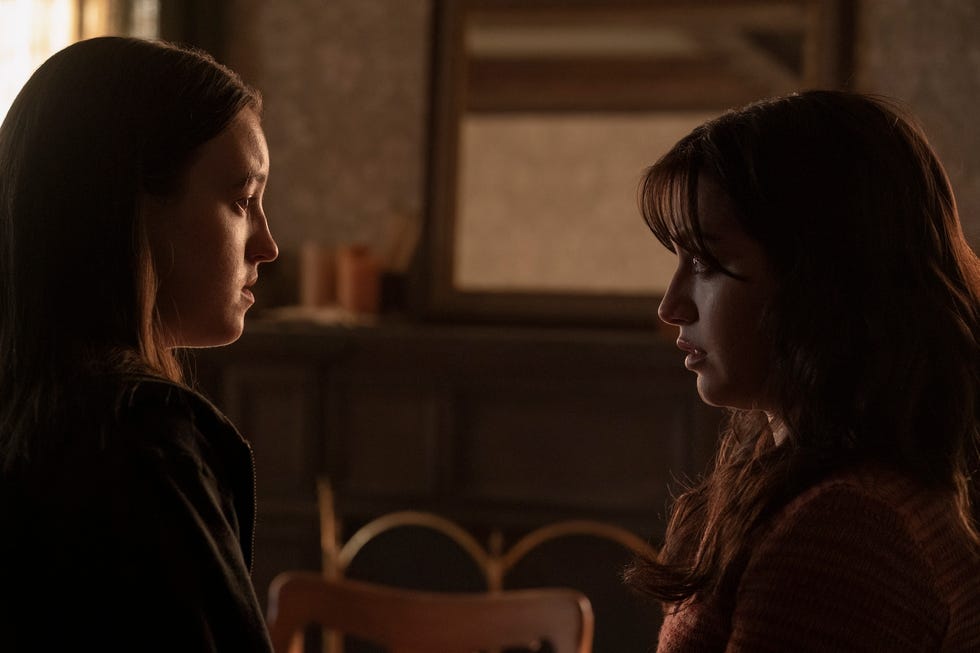 bella ramsey and isabela merced in the last of us season 2 episode 3